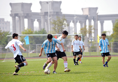 中国女排3-0完胜乌克兰，暂居小组第二，李盈莹14分全队最高｜袁心玥｜龚翔宇｜荷兰女排｜乌克兰队｜排球竞赛｜排球运动员｜奥运资格赛｜奥林匹克运动会_网易订阅